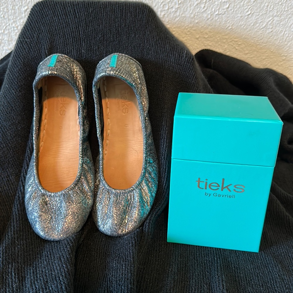Tieks size 6 Drago